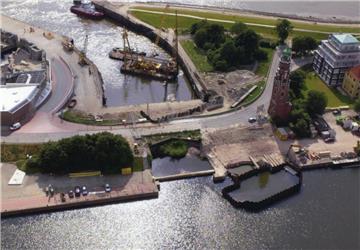 Die Sportbootschleuse in Bremerhaven ist Ende Februar wegen einer Inspektion nicht passierbar. 