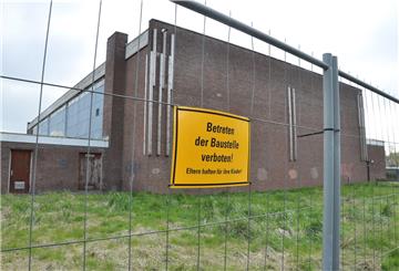 Die Sporthalle in Friedrich-August-Hütte ist bereits abgerissen. Für den Ersatzneubau erhält die Stadt Nordenham 2,16 Millionen Euro vom Bund.
