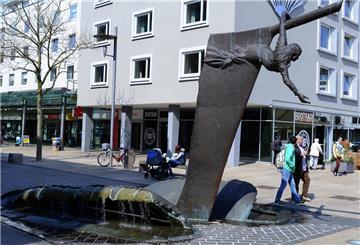 Die Springbrunnen in der Innenstadt spritzen ab Mitte April wieder. 