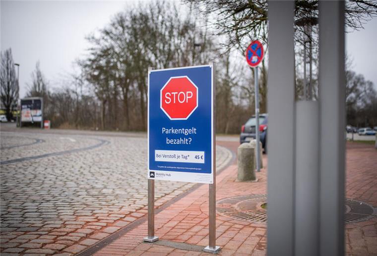 Die Stadthalle sagt „Schwarzparkern“ den Kampf an.