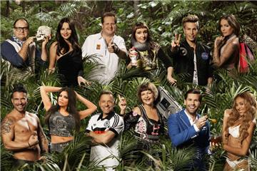 Die Stars im Dschungelcamp: (oben v.l.:) Markus Majowski, Schauspieler, Nicole Mieth (26), Schauspielerin, Jens Büchner (47), Kult-Auswanderer, Hanka Rackwitz, TV-Maklerin, Florian Wess (36), It-Boy, Gina-Lisa Lohfink (30), Model. unten v.l.: Marc Terenzi, Sänger, Kader Loth, Reality Star, Thomas Häßler (50), Fußball-Weltmeister, Fräulein Menke, Neue Deutsche Welle-Star, Alexander Kühn alias "Honey" (34), Model, Sarah Joelle Jahnel, TV-Sternchen.