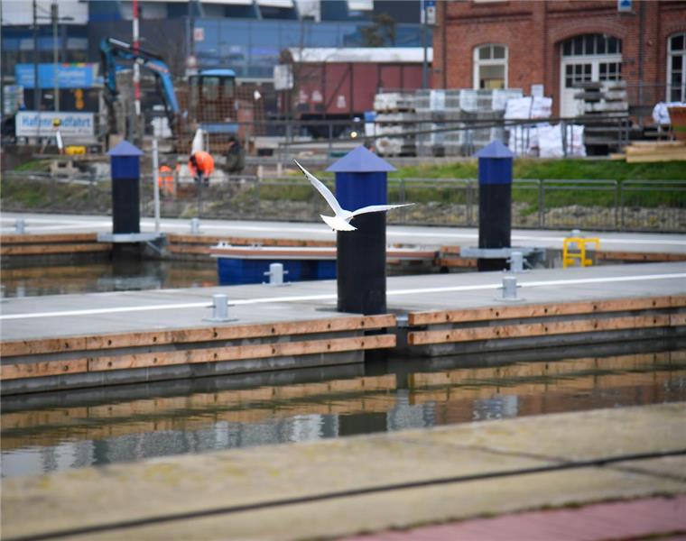 Die Steganlage im Neuen Hafen von Bremerhaven ist noch nicht fertig. 