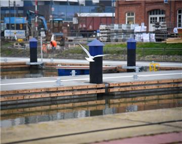 Die Steganlage im Neuen Hafen von Bremerhaven ist noch nicht fertig. 