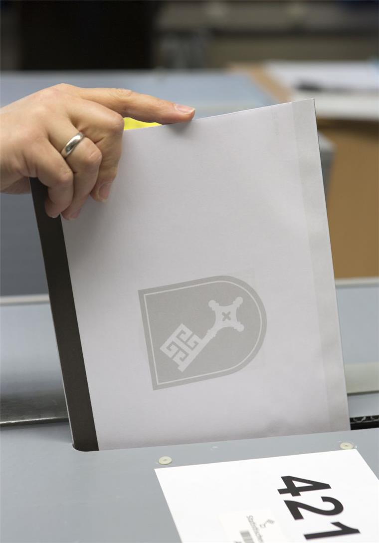 Die Stimmenzettel für die Bürgerschaftswahl 2015 mussten neu ausgezählt werden. Jetzt ist das Ergebnis schon durchgesickert. 