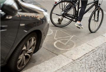 Die Strafen bei Verstößen im Straßenverkehr werden in der geänderten Straßenverkehrsordnung höher ausfallen. Die Änderungen treten am 28. April in Kraft. 