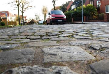Die Straßenausbaubeitragssatzung wird in Nordenham weiterhin nicht angewandt. Darauf haben sich der Finanzausschuss des Stadtrates und die Stadtverwaltung am Mittwochabend verständigt.