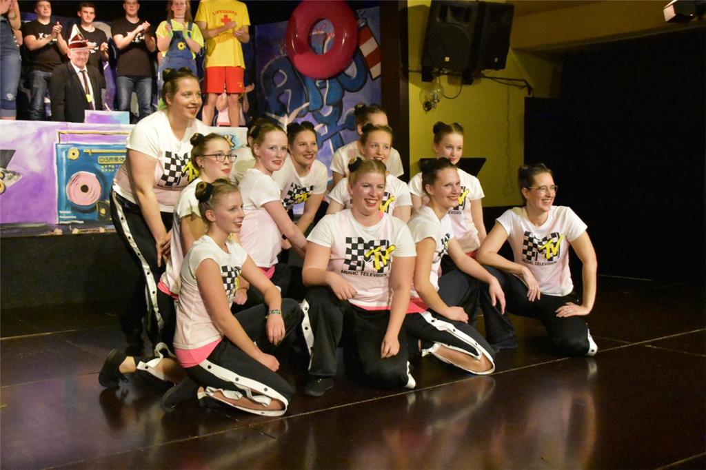 Die Südstrandteens in 90er-Outfits.