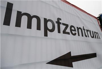 Die Tage der Impfzentren sind gezählt. Mit dem Ende der Finanzierung durch den Bund, wollen etliche Länder ihre Zentren schließen.