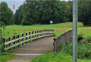 Sanierungsbedürftige Holzbrücke in Reinkenheide