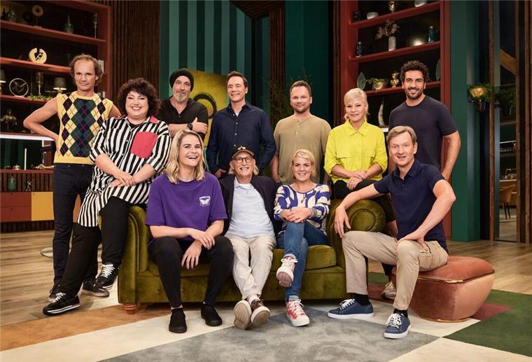 Die Teilnehmer der  fünften Staffel der preisgekrönten Comedy-Show  „LOL: Last One Laughing“.