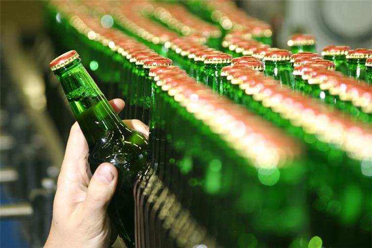 Wir sind keine Weltmeister im Biertrinken Die Tschechen sind die Weltmeister im Biertrinken.