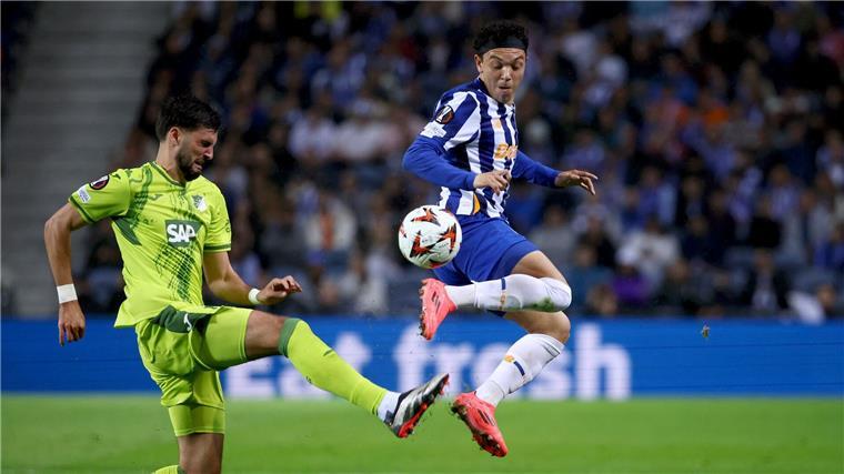 Die TSG 1899 Hoffenheim um  Florian Grillitsch (l) war beim FC Porto gefragt. 