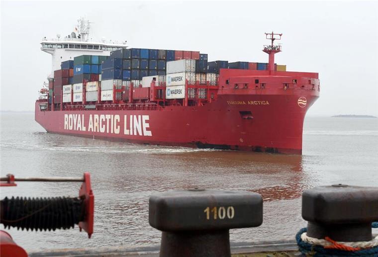 Die „Tukuma Arctica“ kommt jetzt regelmäßig nach Bremerhaven - mit besonderer Ladung aus Grönland.