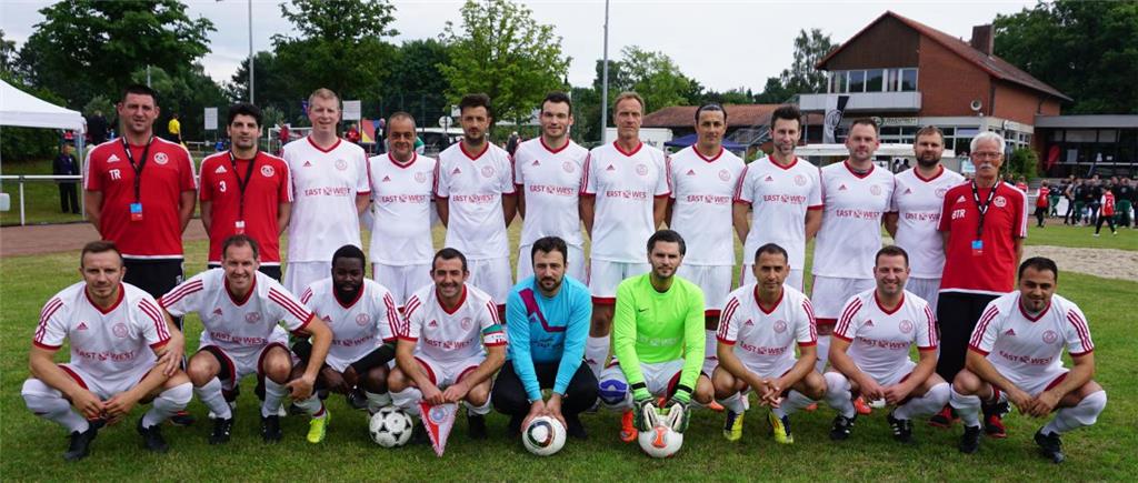 Die Ü32-Senioren des OSC Bremerhaven hatten im Elfmeterschießen des Viertelfinal...
