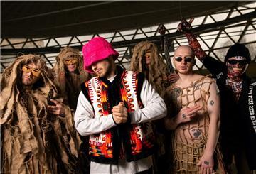 Die ukrainische Band Kalush Orchestra mit Sänger Oleg Psyuk (Mitte) will trotz des Krieges zum Eurovision Song Contest nach Turin reisen. 