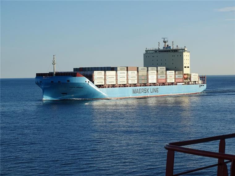 Die "Venta Maersk" ist durch die eisfreie Arktis von Fernost nach Bremerhaven gefahren.