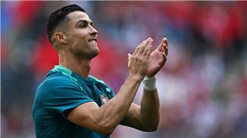 Die Videos, die Cristiano Ronaldo auf seinem Youtube-Kanal veröffentlicht, sind ungewöhnlich kurz. Auch postet er außergewöhnlich viel.