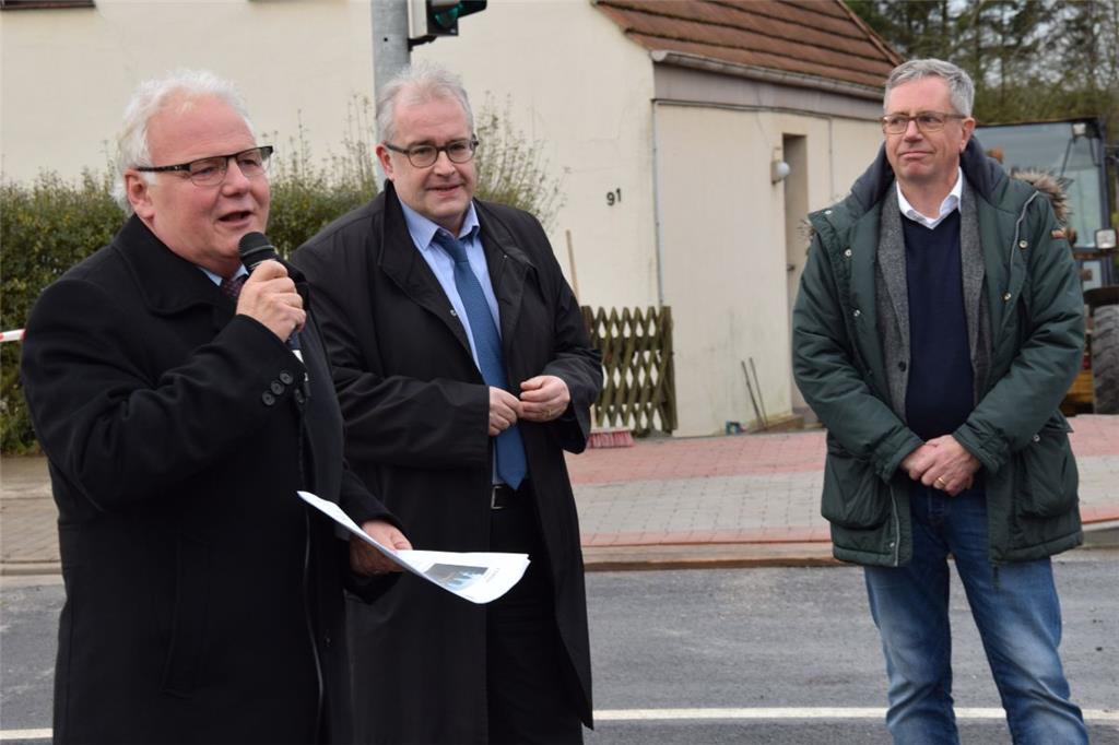 Die Vollsperrung der Martin-Pauls-Straße ist beendet, die neue Brücke ist fertig...
