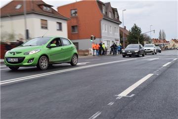Die Vollsperrung der Martin-Pauls-Straße ist beendet, die neue Brücke ist fertig...