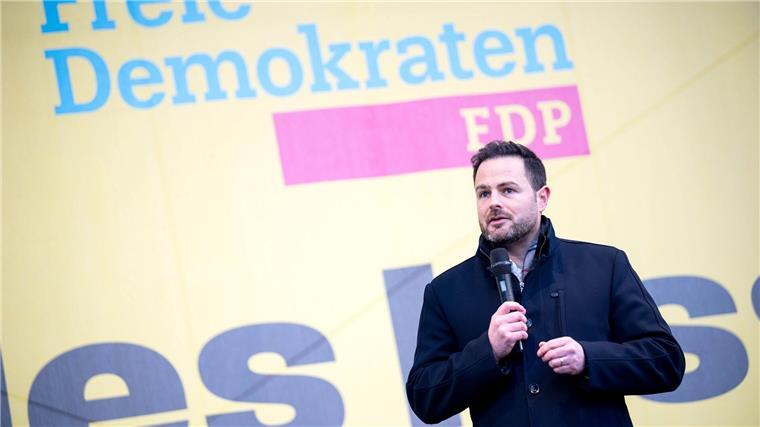 FDP in Bremen scheitert mit Eilantrag gegen Finanzpaket Die von Thore Schäck geführte FDP-Fraktion in Bremen scheiterte mit ihrem Antrag vor Gericht. (Archivbild)