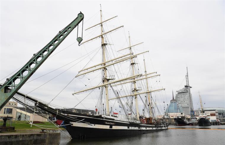 #isso: Deshalb heißt es "Seuten Deern" Ein historisches Segelschiff liegt in Bremerhaven.