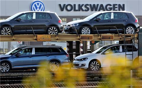 Die VW-Kernmarken Golf und Passat müssten kräftig aufholen, meint Herbert Diess, Chef der Pkw-Abteilung bei VW.