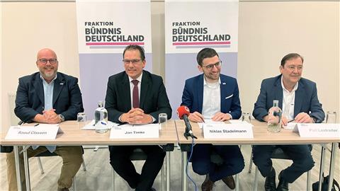 Die Wählervereinigung Bürger in Wut (BIW) wird zu Bündnis Deutschland und gibt dazu eine Pressekonferenz.