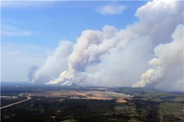 Die Waldbrände in der kanadischen Provinz Alberta breiten sich immer weiter aus....