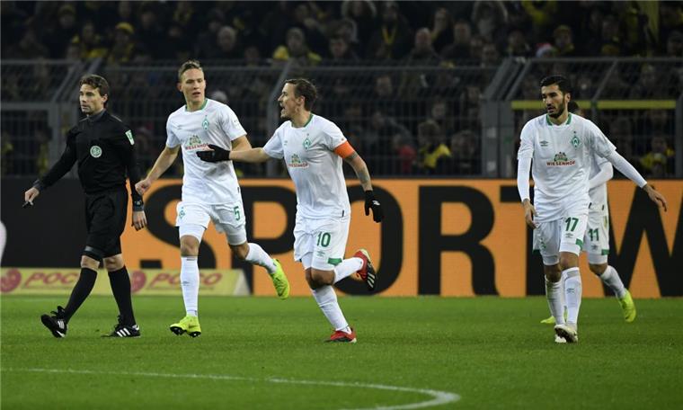 Die Werder-Profis Max Kruse und Nuri Sahin beim Spiel gegen Borussia Dortmund. 