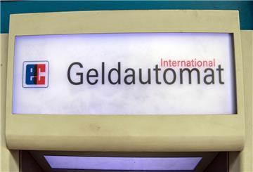 Die Werttransport-Mitarbeiter sind im Streik. Das hat Auswirkungen auf die Befüllung der Geldautomaten. (Symbolbild)