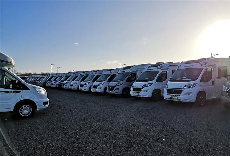 Campingurlaub: Mit diesen Tipps seid ihr top vorbereitet! Die Wohnmobil-Flotte von Klinke: Moderne Fahrzeuge und große Auswahl
