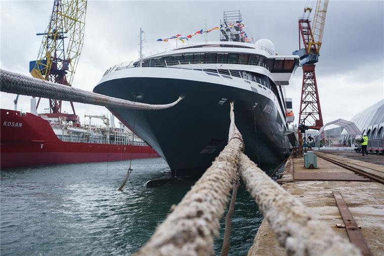 Die "World Explorer" kommt nach Bremerhaven.


