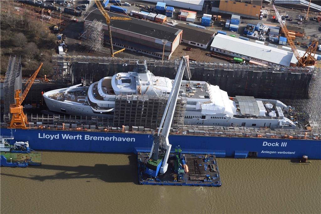 Die Yacht "Solaris" liegt in der Lloyd Werft und ist kurz vor der Fertigstellung...