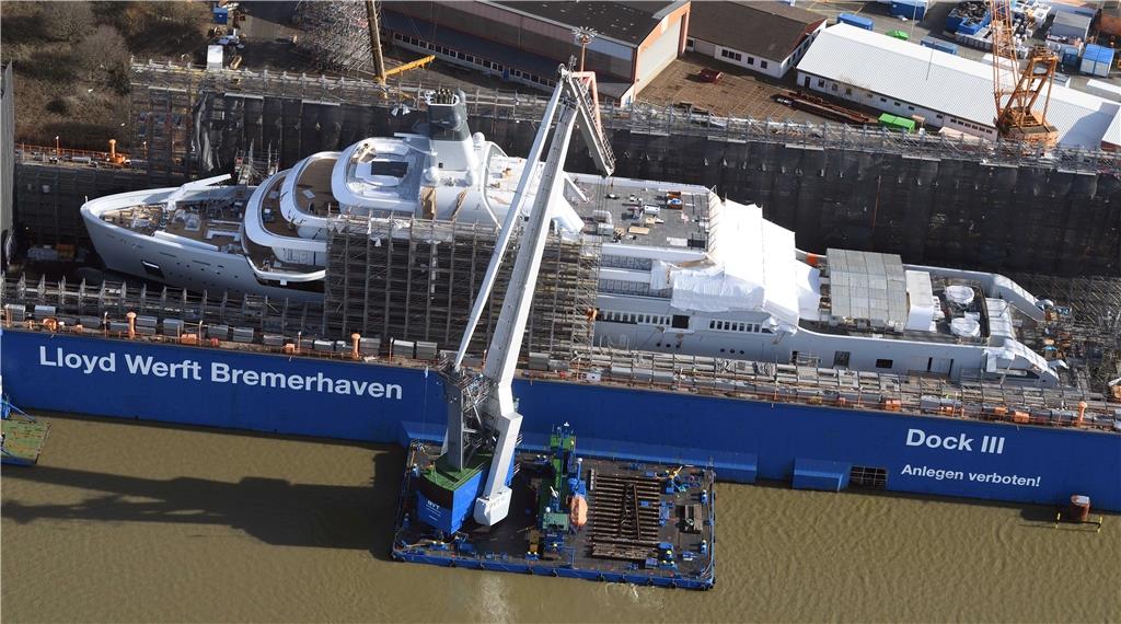 Die Yacht "Solaris" liegt in der Lloyd Werft und ist kurz vor der Fertigstellung...