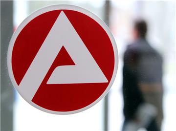 Die Zahl der Arbeitslosen  sank 2018 in Bremerhaven um 2,6 Prozent. 