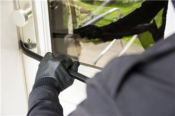 Die Zahl der Wohnungseinbrüche ist im vergangenen Jahr im Cuxland gestiegen. Foto imago