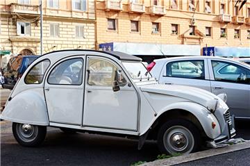Die Zahlen der gemeldeten historischen Fahrzeuge in Deutschland steigt nach wie vor rasant an.