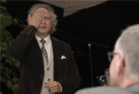Die Zaubershow von Carsten „Hokus“ Hoffmann am Gaußbrunnen in Zeven ist kostenlos. 