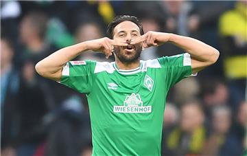 Die Zeit von Claudio Pizarro bei Werder Bremen ist wohl noch nicht abgelaufen.

