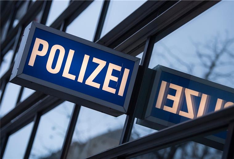 Die Zentrale Anzeigenaufnahme der Polizei befindet sich im Polizeirevier Mitte im Columbus Center.