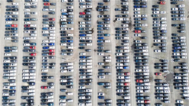 Die Zölle von US-Präsident Trump kommen zur Unzeit für deutsche Autobauer. (Archivbild)