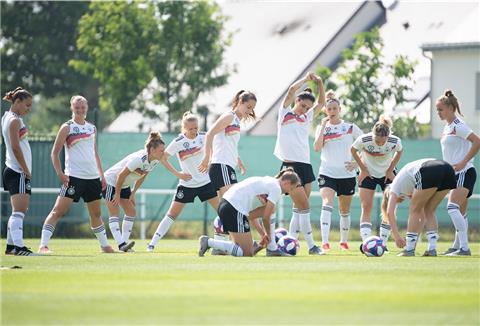 Die zum Saisonabschluss geplanten Spiele der Frauen-Nationalmannschaft gegen die USA werden aufgrund der Corona-Krise abgesagt.
