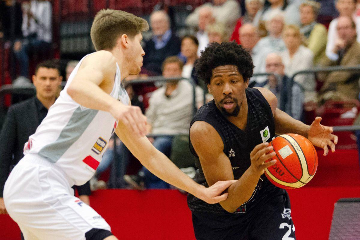 Die Zweite Liga kennt Rohndell Goodwin  (rechts) aus der vergangenen Saison.  Der Eisbären-Neuzugang legte für Kirchheim in der ProA starke Werte auf. 
