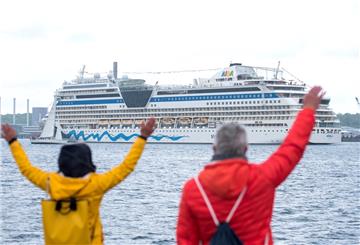 Die"Aidasol" ist am Samstag von Kiel aus in die Ostsee gestartet.