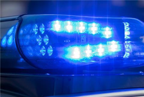 Blaulicht auf einem Fahrzeug der Polizei