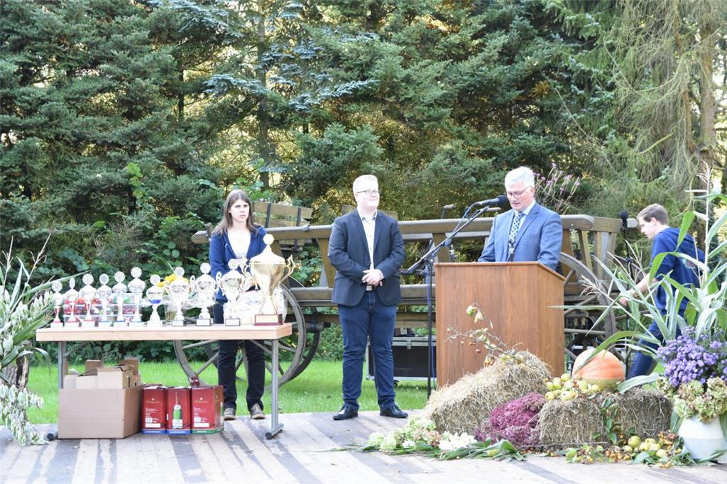 Diedrich Höyns, Bürgermeister der Gemeinde Sittensen, gehörte ebenso zu den Redn...
