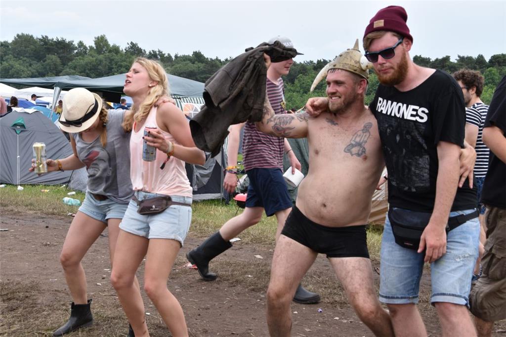 Diese Besucher haben mächtig Spaß.