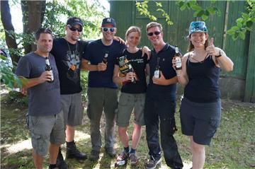 Diese Gruppe aus Osnabrück/Güterloh vertrieb sich die Zeit mit Bier und Chips bi...