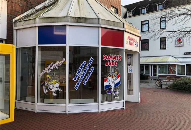 Diese Imbissbude in Höhe des Peterlee-Platzes in Nordenham wurde beschädigt. Das Verfahren läuft.