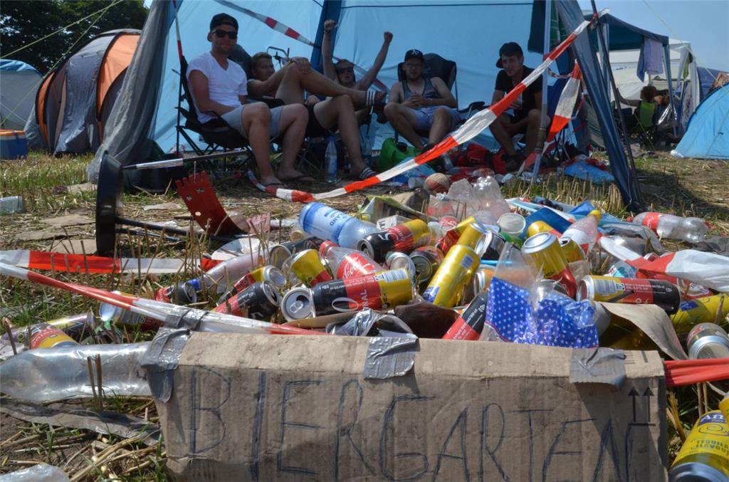 Diese Männer aus Nordenham definieren den Biergarten ganz neu. 